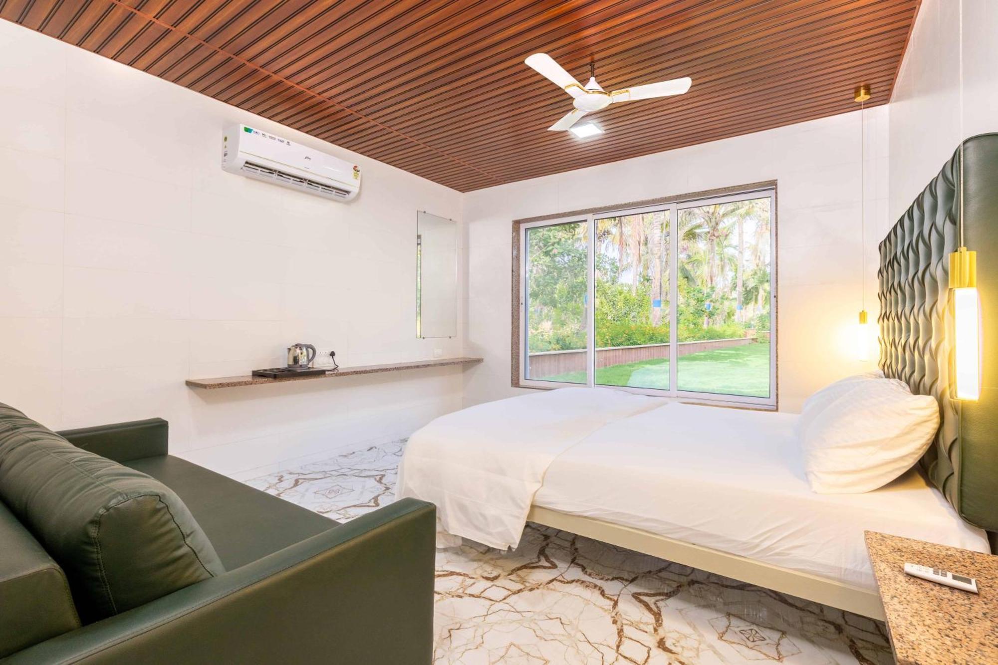 Coco Bliss By Mauli Stays Manor Ngoại thất bức ảnh
