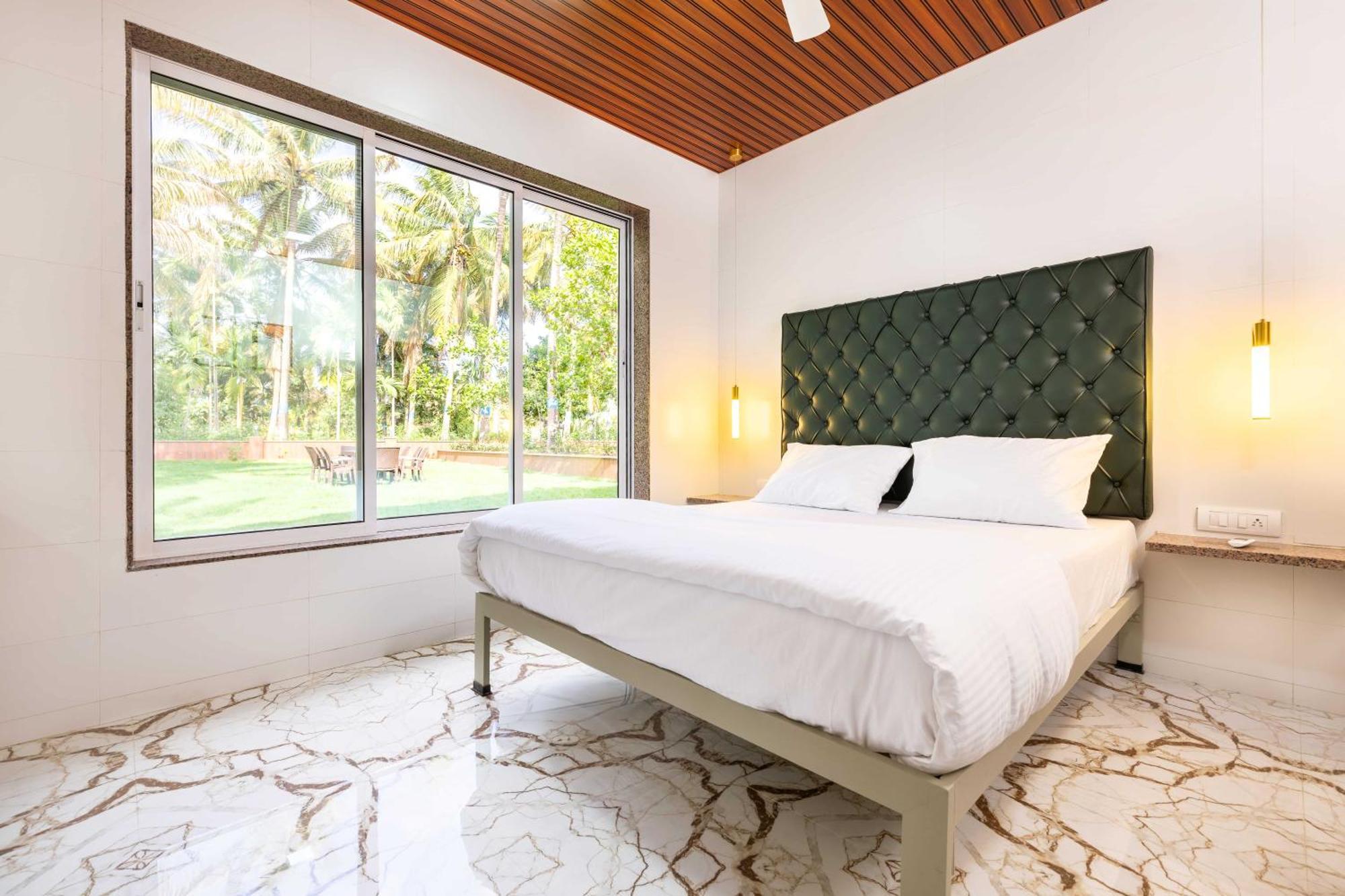 Coco Bliss By Mauli Stays Manor Ngoại thất bức ảnh