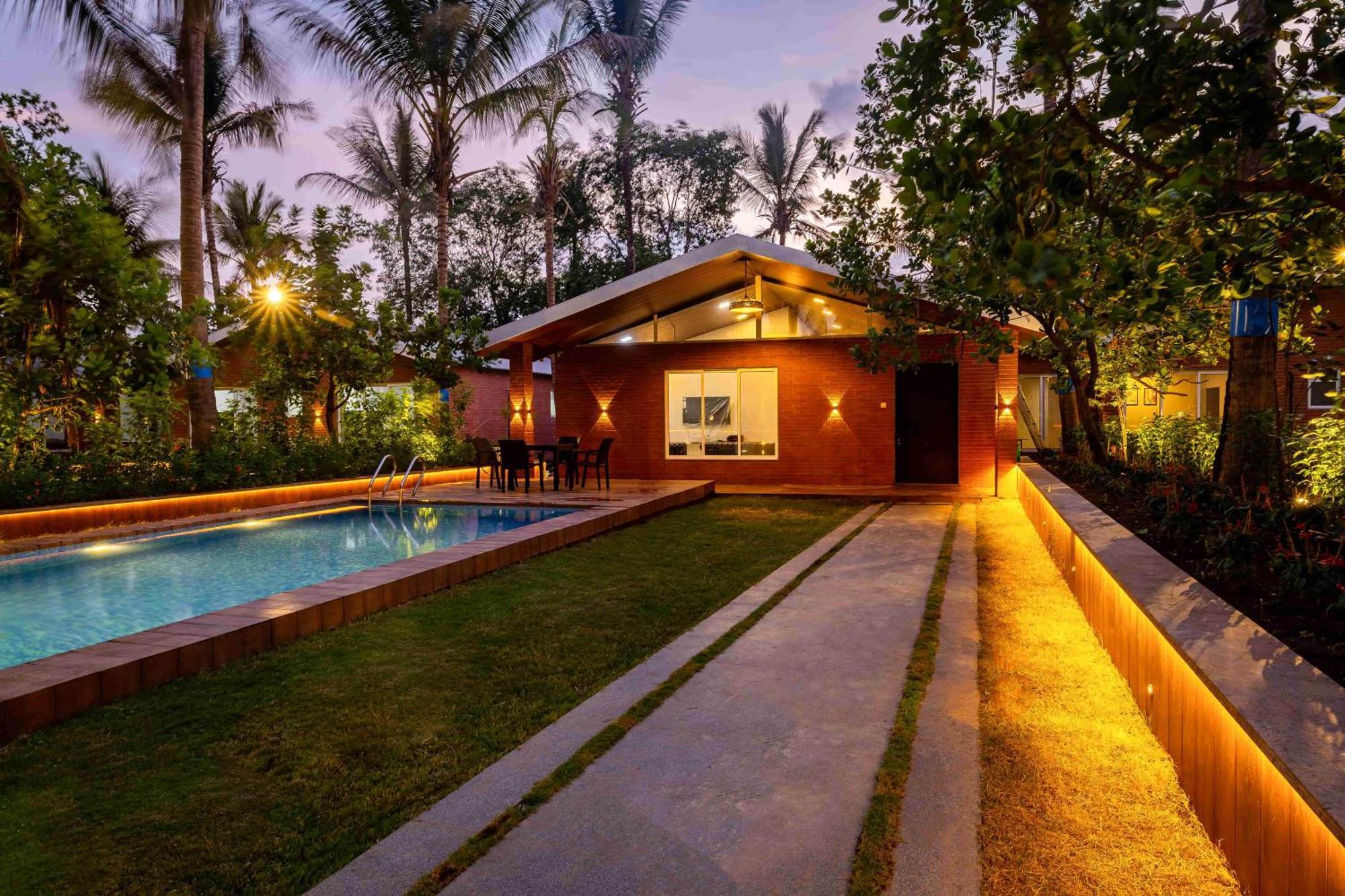 Coco Bliss By Mauli Stays Manor Ngoại thất bức ảnh