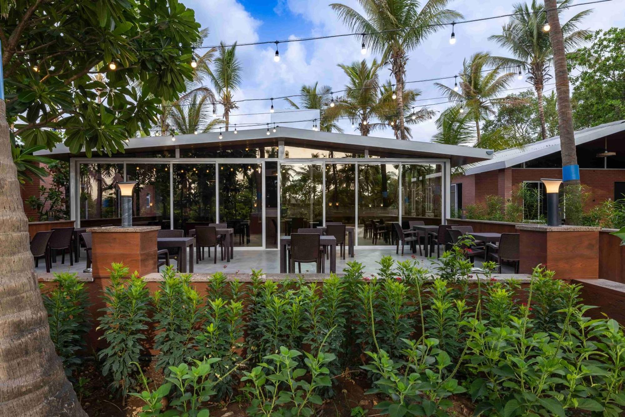 Coco Bliss By Mauli Stays Manor Ngoại thất bức ảnh