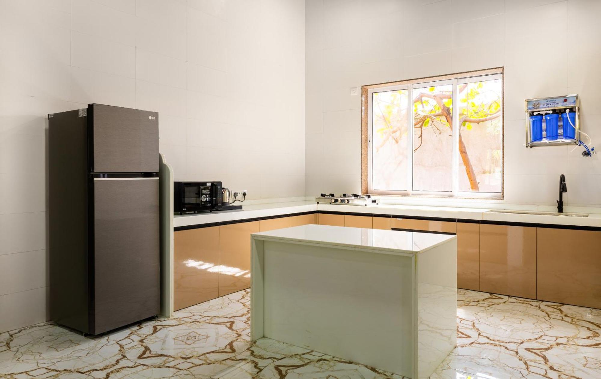 Coco Bliss By Mauli Stays Manor Ngoại thất bức ảnh